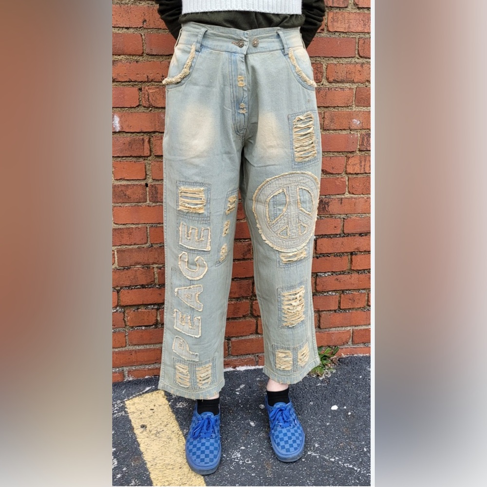 Distressed Peace Sign Jeans - Picture 6 of 8